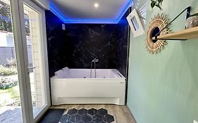 Terre & Mer'Veilles 2, Appartement Avec Spa Pour 2 Personnes